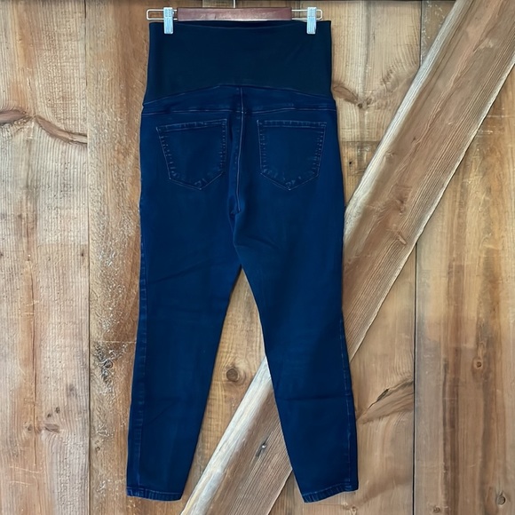 THYME dark denim maternity capris size M - Picture 2 of 3